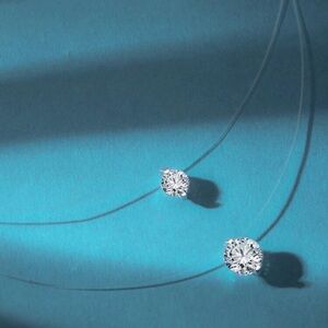 Women’s brand new stylish cute shiny necklace silver transparent invisible